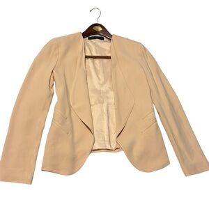 ZARA Women Blazer Light Cream , with out Tag. Never worn it .